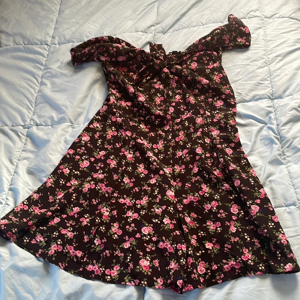 Floral romper size Small from Monteau